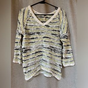 Free People•women’s v-neck knit sweater•XS•exposed seams•cotton blend•marled